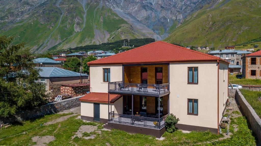 Travel Inn Kazbegi room 1